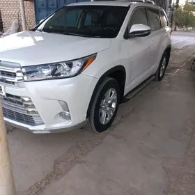 Toyota Highlander 2018