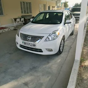 Nissan Versa 2013