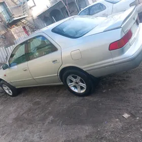 Toyota Camry 2000