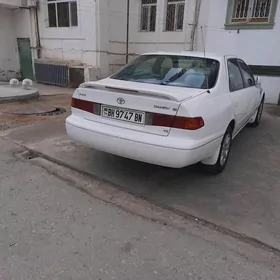 Toyota Camry 2001