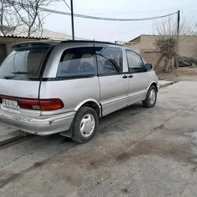 Toyota Previa 1992