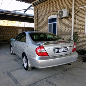 Toyota Camry 2004