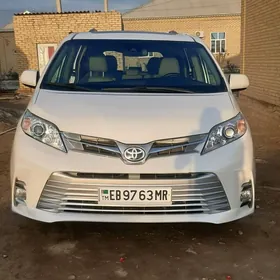 Toyota Sienna 2019