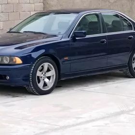 BMW E39 1998