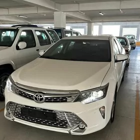 Toyota Camry 2017