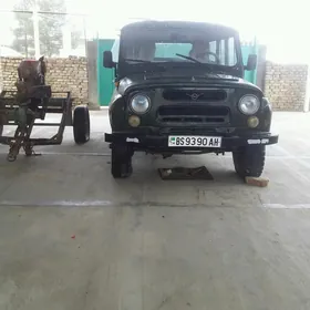 UAZ 469 1999