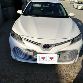 Toyota Camry Hybrid 2018