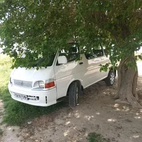 Toyota Hiace 2004