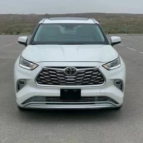 Toyota Highlander 2020