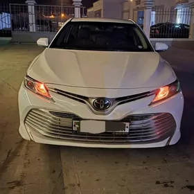 Toyota Camry 2018