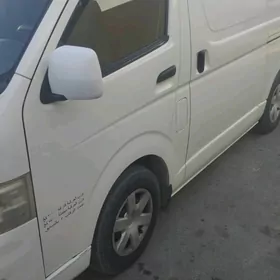 Toyota Hiace 2012