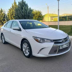 Toyota Camry 2017