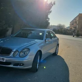 Mercedes-Benz E320 2003