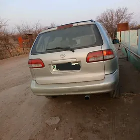 Toyota Sienna 2001