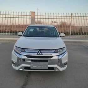 Mitsubishi Outlander 2022