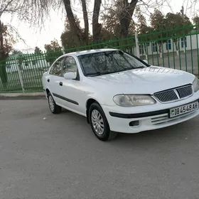 Nissan Sunny 2001