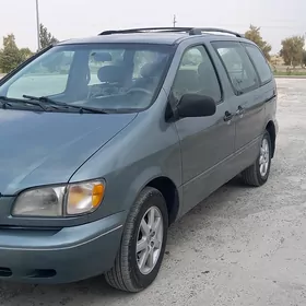 Toyota Sienna 2000