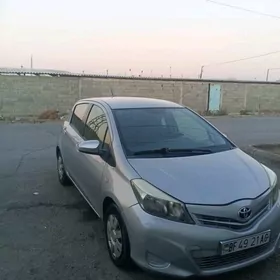 Toyota Yaris 2012