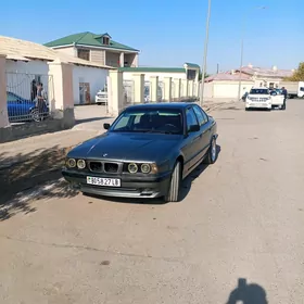 BMW 525 1989