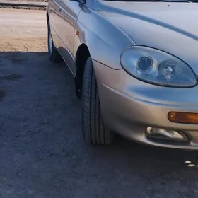 Daewoo Leganza 1998