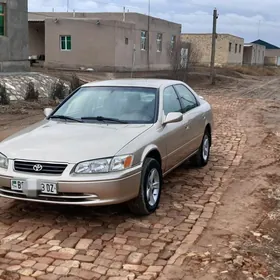 Toyota Camry 2000