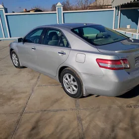 Toyota Camry 2011