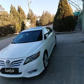 Toyota Camry 2010