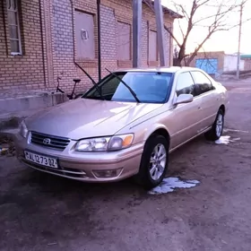 Toyota Camry 2000