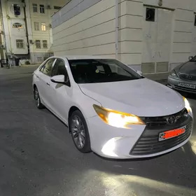 Toyota Camry 2017