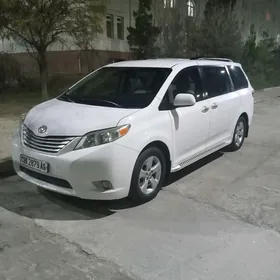 Toyota Sienna 2015