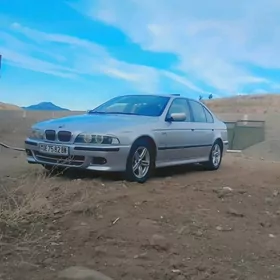 BMW E39 2001