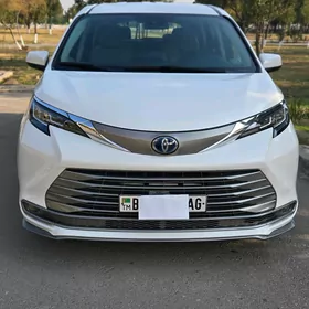 Toyota Sienna 2022