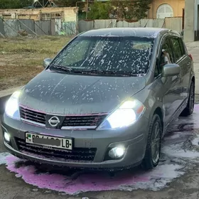 Nissan Versa 2010