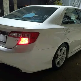 Toyota Camry 2013