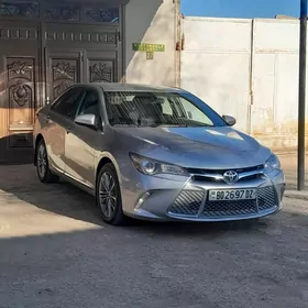 Toyota Camry 2016