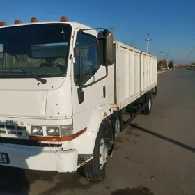 Mitsubishi Fuso 1999