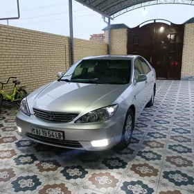 Toyota Camry 2004