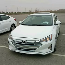 Hyundai Elantra 2019