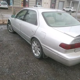 Toyota Camry 1999