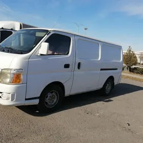 Nissan Urvan 2008