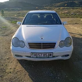 Mercedes-Benz C320 2001