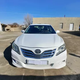 Toyota Camry 2011