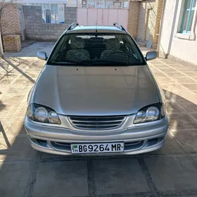 Toyota Avensis 2001