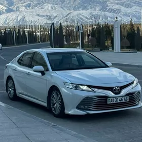 Toyota Camry 2020