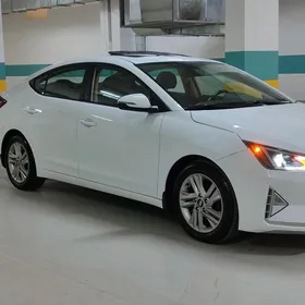 Hyundai Elantra 2019