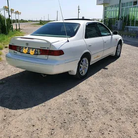 Toyota Camry 2000