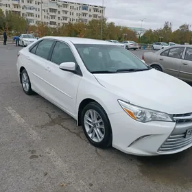 Toyota Camry 2015