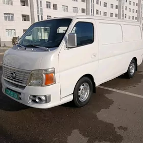 Nissan Urvan 2008