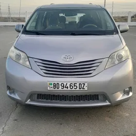 Toyota Sienna 2012