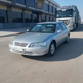 Toyota Camry 2001